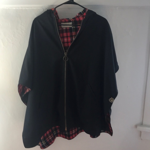 Vintage 70s Black Cape Jacket w/ Red Plaid Lining - Picture 2 of 5